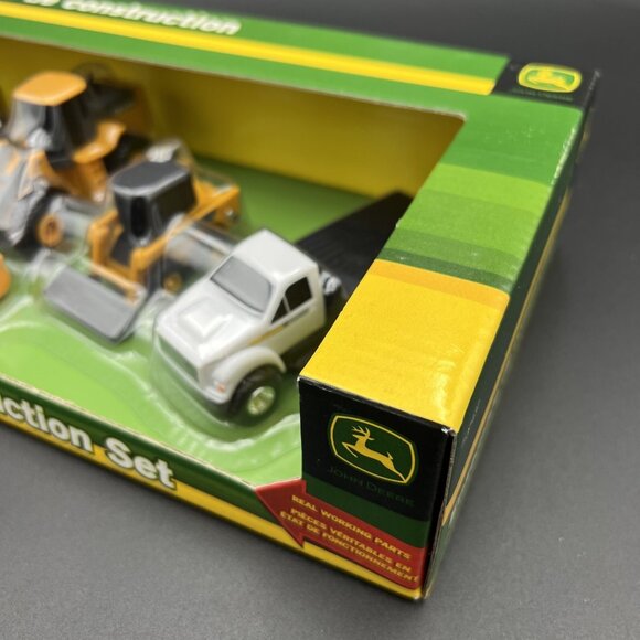 2009 Ertl John Deere 5-piece Construction Set - Picture 2 of 12